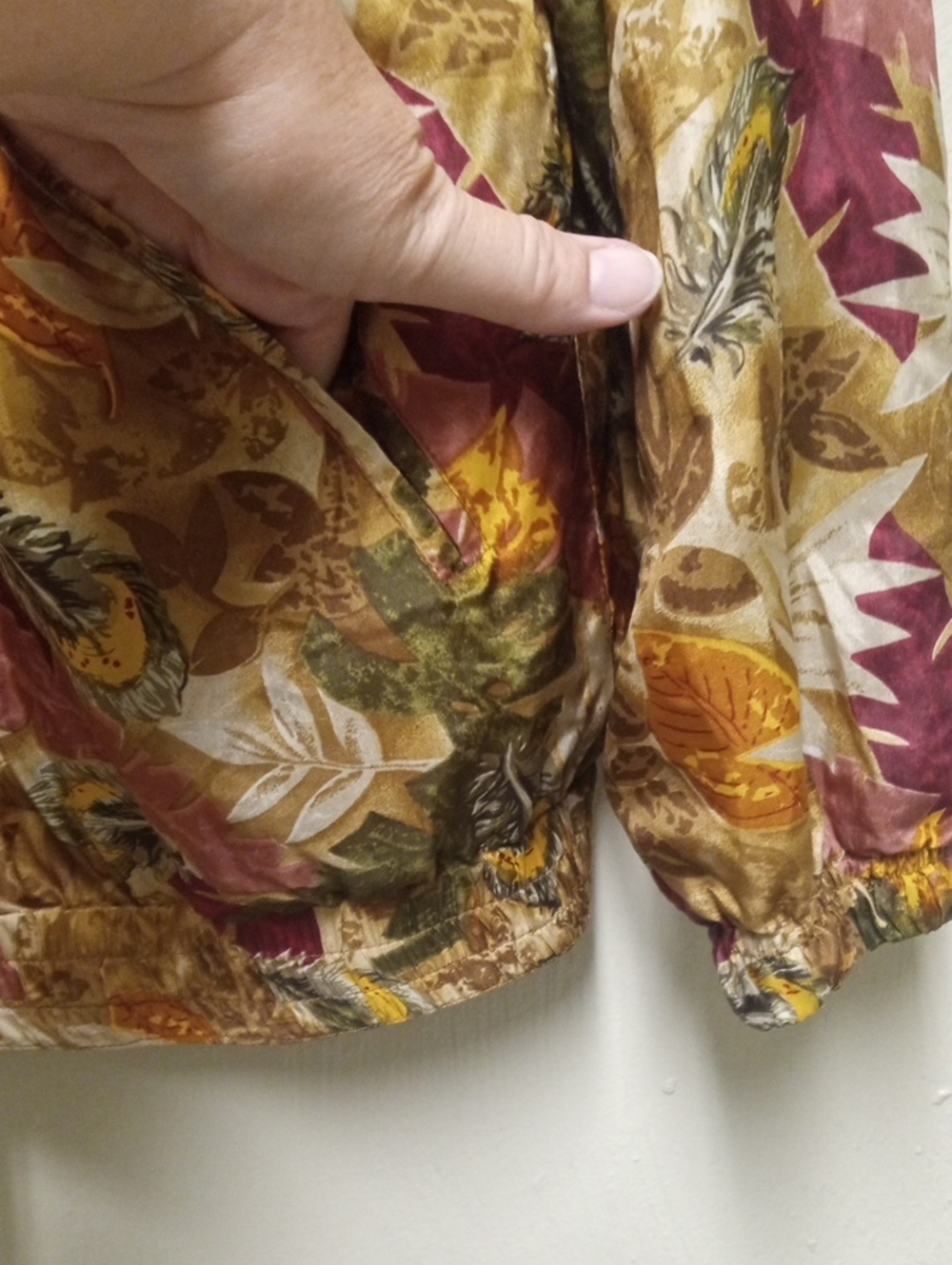 Vintage Fall Silk Light Jacket Size Small Runs Medium With Pockets Vital Zone - Picture 10 of 11